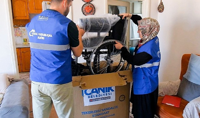 Canik Belediyesi Kapı Kapı Gönüllere Ulaşıyor 