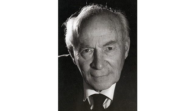 Muhsin Ertuğrul Kabri Başında Anılıyor