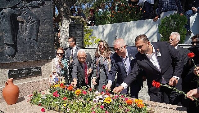 Sanatçı Ali Ekber Çiçek Edremit’te anıldı
