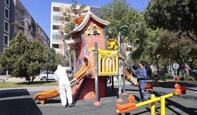 Konak’ın parklarında temizlik mesaisi