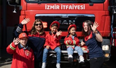 Alevlere koşan süper anneler