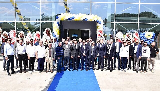 Demireller Traktör New Holland 3S Plaza İzmir Torbalı’da Açıldı